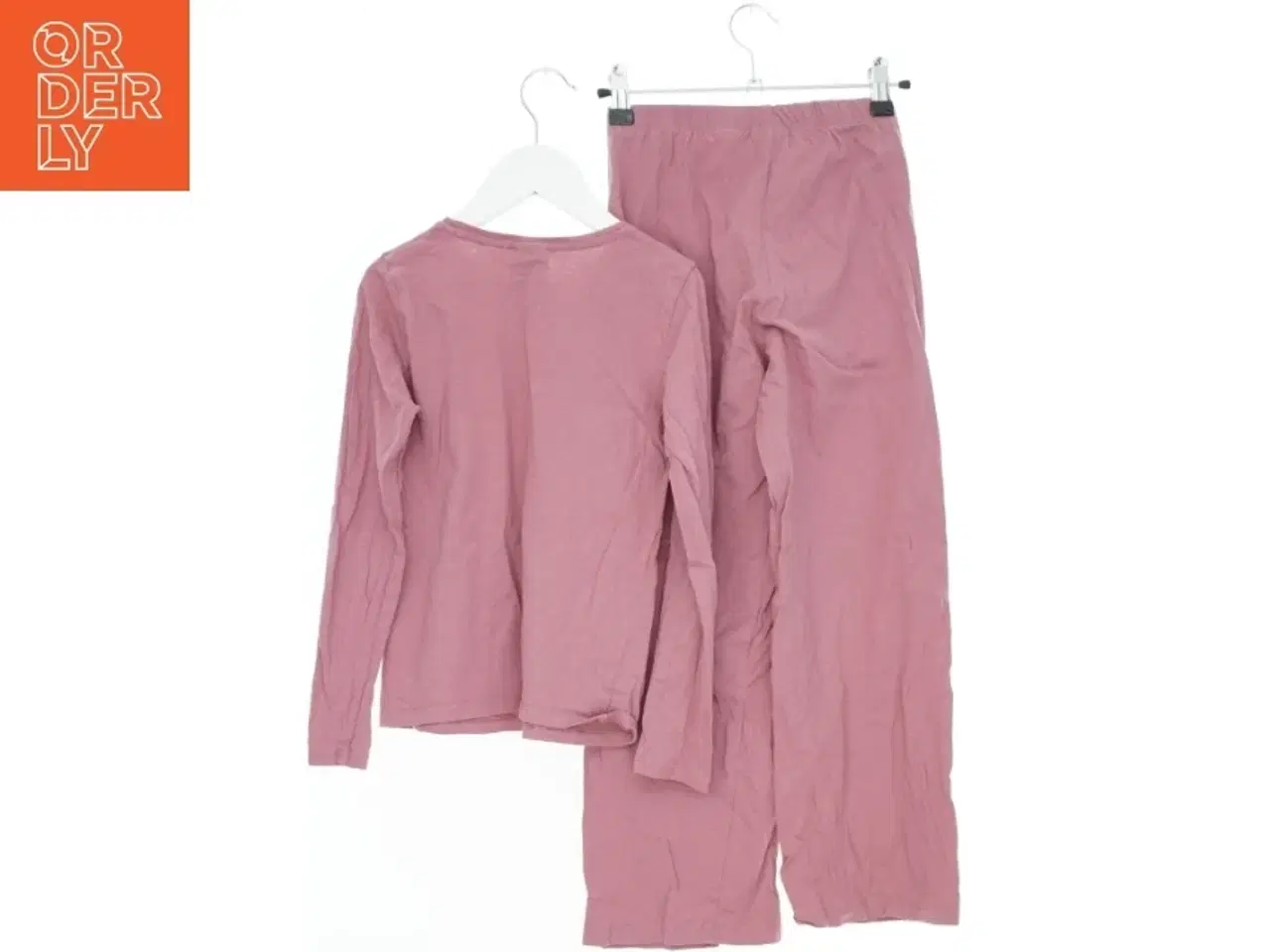 Billede 2 - Rosa pyjamas sæt med tryk fra H&M (str. 140)