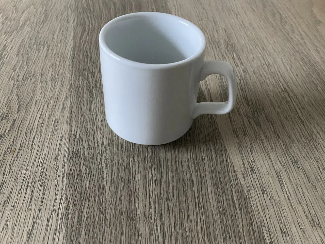 Billede 1 - Pillivuyt, Krus og Dybe Tallerkener