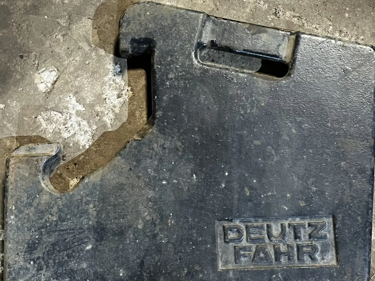 Billede 1 - Deutz frontvægte købes