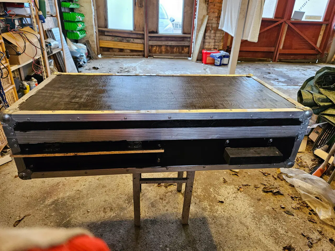 Billede 1 - Flight case til dj med skjulte ledninger