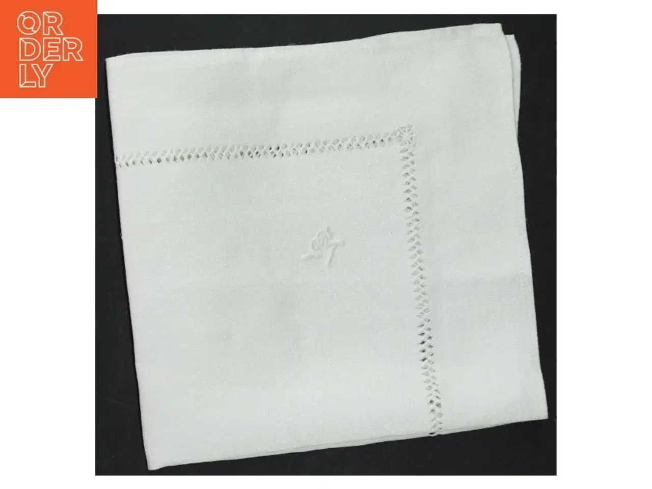 Billede 1 - Broderede servietter (str. 37 x 37 cm)