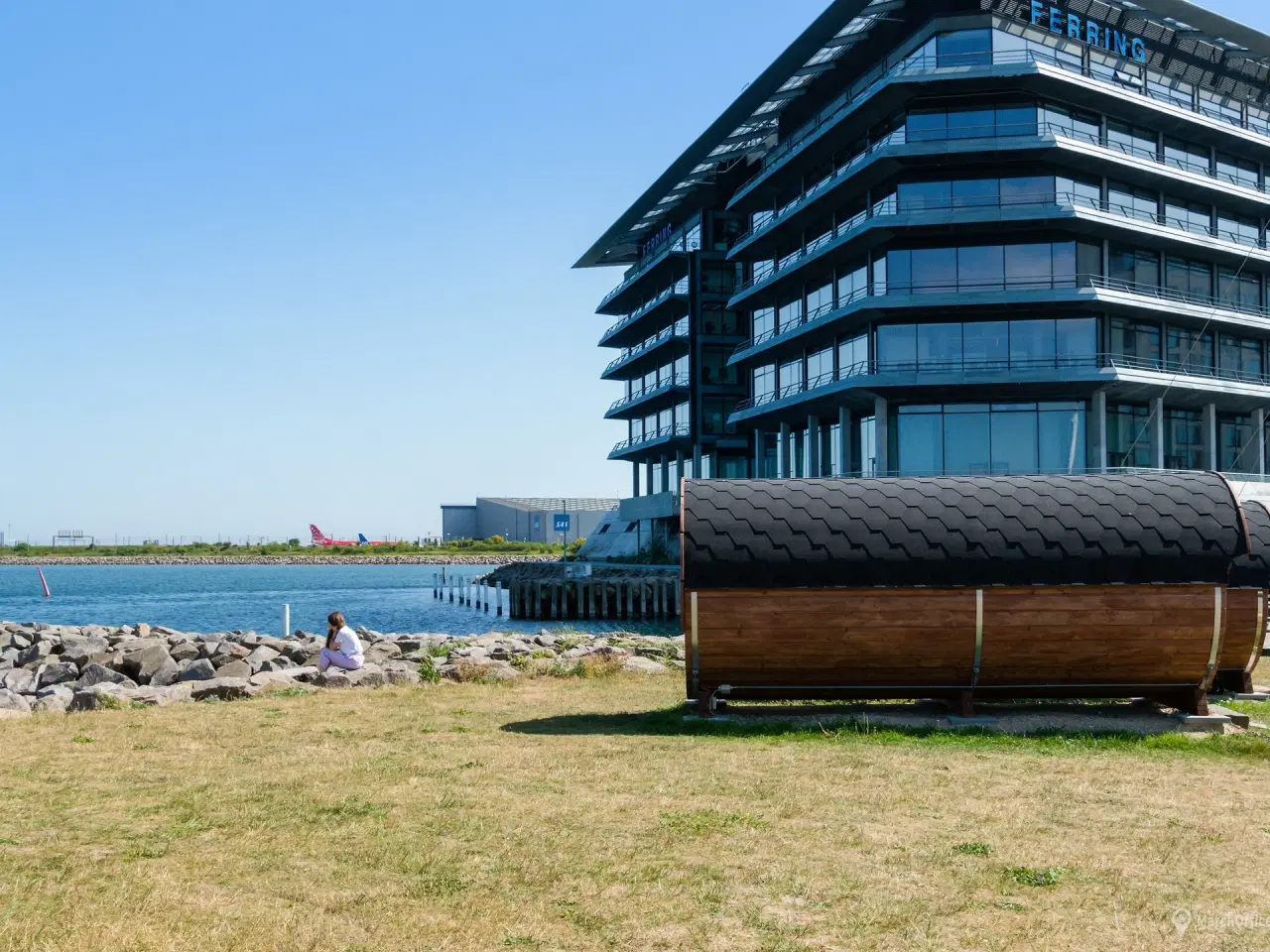 Billede 17 - Højloftet og lyst kontormiljø på Amager Strand