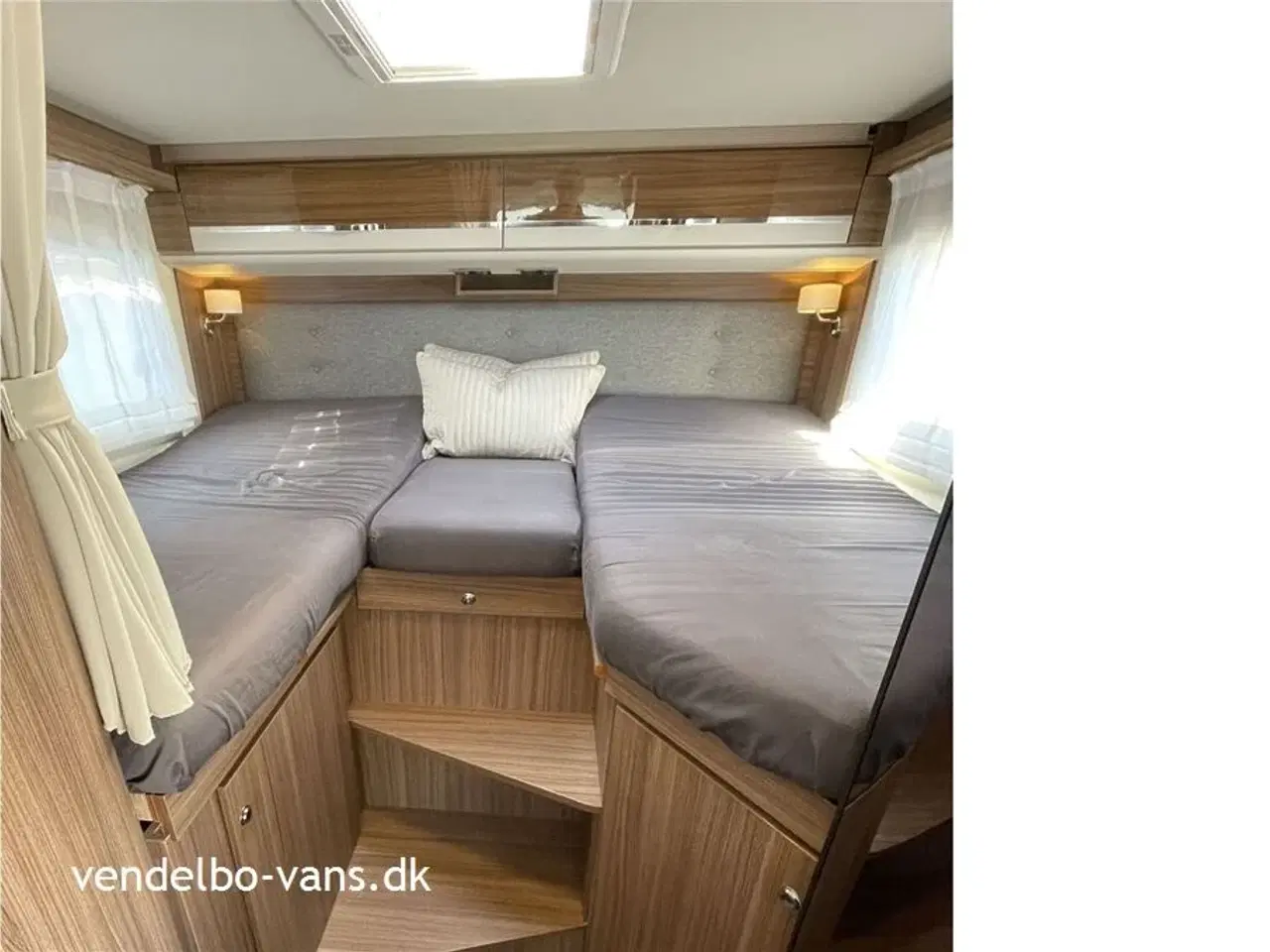 Billede 9 - 2017 - Euramobil Profila PT 695 EB   Enkeltsenge og stor garage - Automatgear - 150 HK