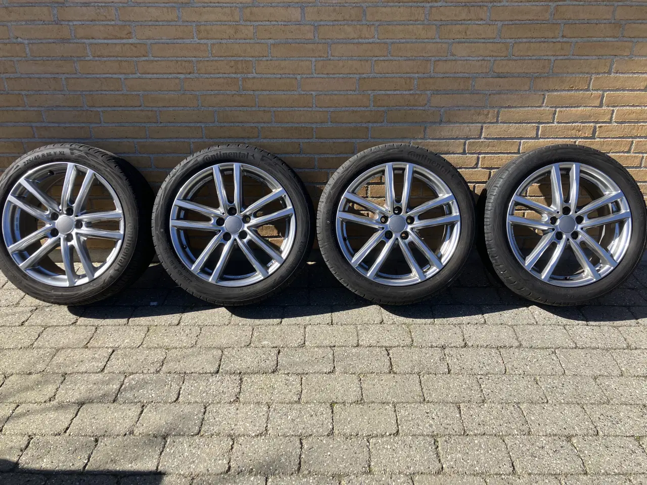 Billede 1 - Alufælge med dæk Skoda Octavia