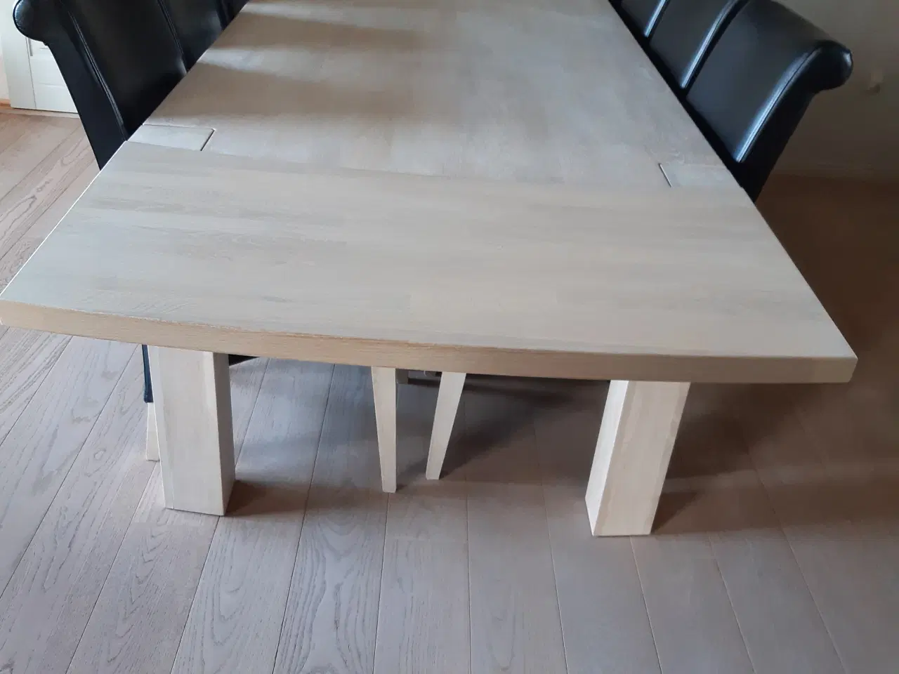 Billede 3 - Spisebord med 8 spisebordsstole 