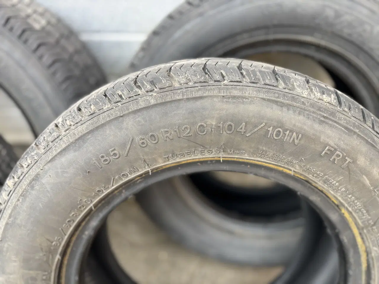 Billede 3 - Trailer dæk 4 stk 185/60R12