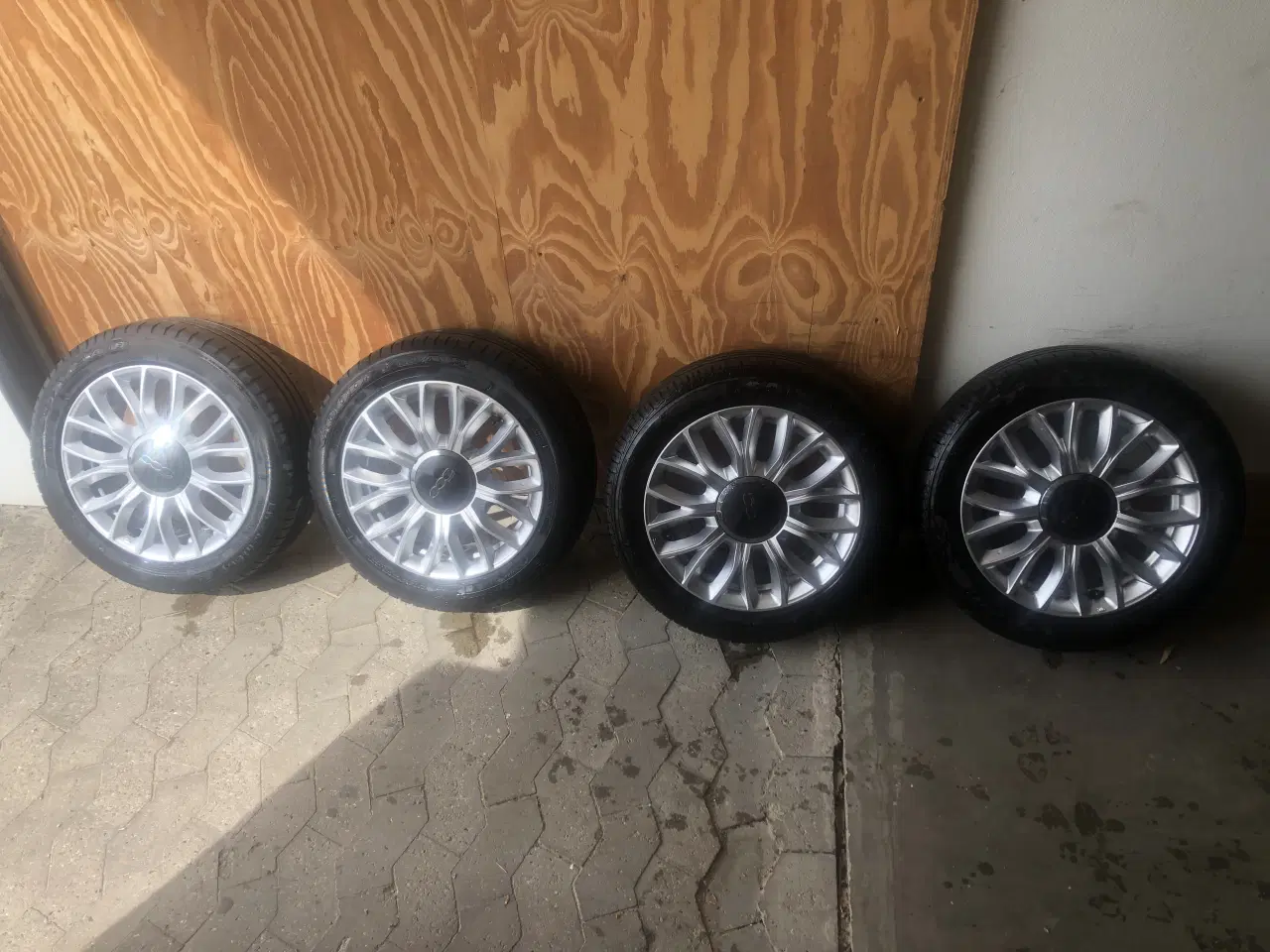 Billede 5 - Originale Fiat 500 Lounge fælge sommerdæk