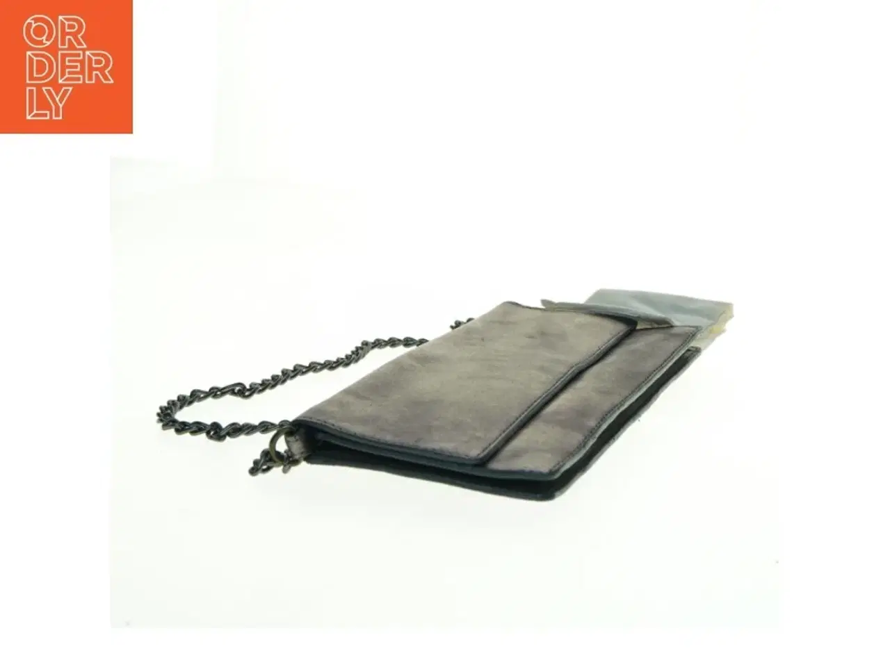 Billede 2 - Læder Kuvert Taske i flot Antik sølv farve (str. 26 x 13 cm)