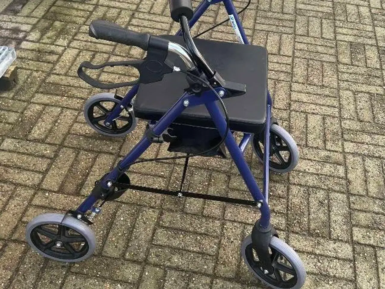 Billede 1 - Fin og velholdt rollator