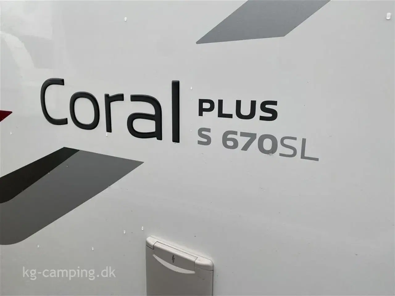 Billede 2 - 2015 - Adria Coral Plus 670 SL Flot Adria Coral med lækre læder sæder.