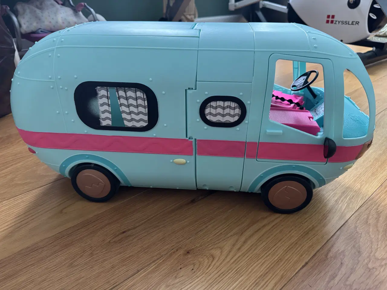 Billede 8 - LOL autocamper, LOL dukker og masser af tilbehør 