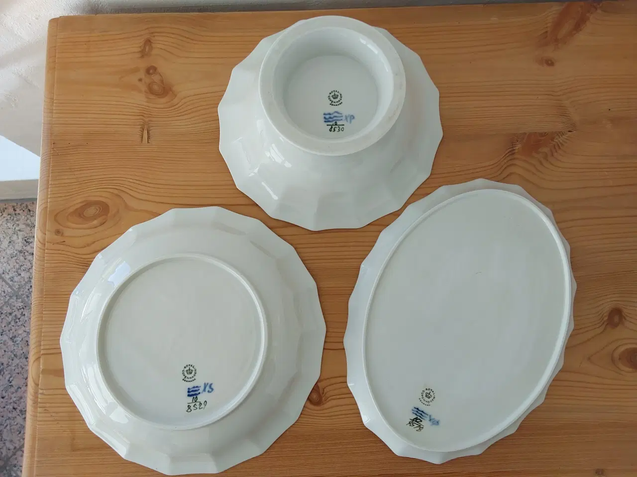 Billede 3 - Blå Blomst kantet fade og tallerkner 1. sortering