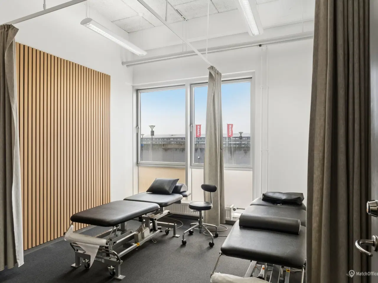 Billede 3 - Lyst kontor- eller kliniklejemål tæt på offentlig transport og Motorring 3