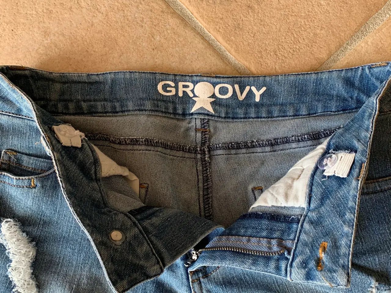 Billede 3 - Groovy shorts str. 170 