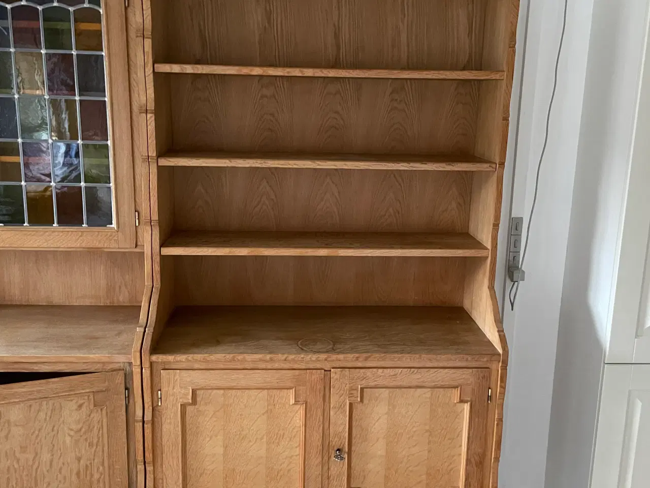 Billede 2 - Reol i afsyret eg