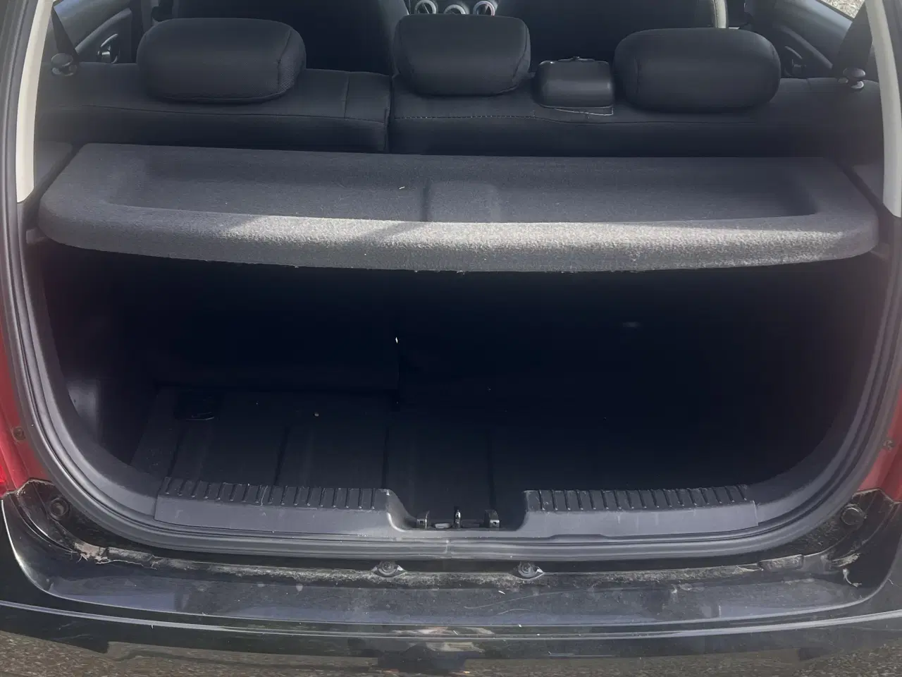 Billede 2 - NYSYNET Hyundai I10 1,3 BILLIG til salg