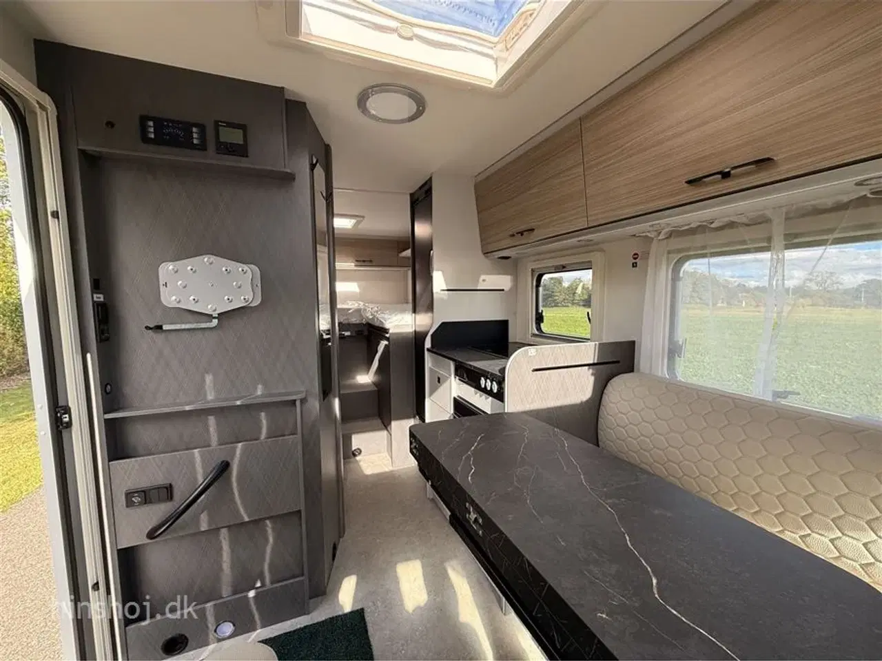 Billede 14 - 2026 - Etrusco V 6.8 SCF Scandic Edition Aut.   Lækker Autocamper med automatgear og face to face siddegruppe fra Hinshøj Caravan.