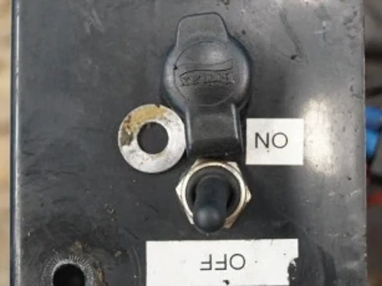 Billede 15 - Case 9230 Batterikasse 84264230