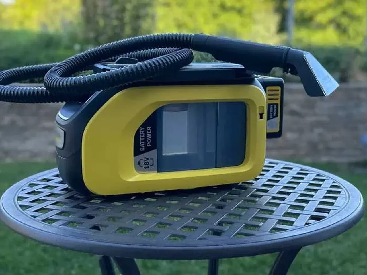 Billede 3 - Karcher tæpperenser udlejning, spotcleaner til lej