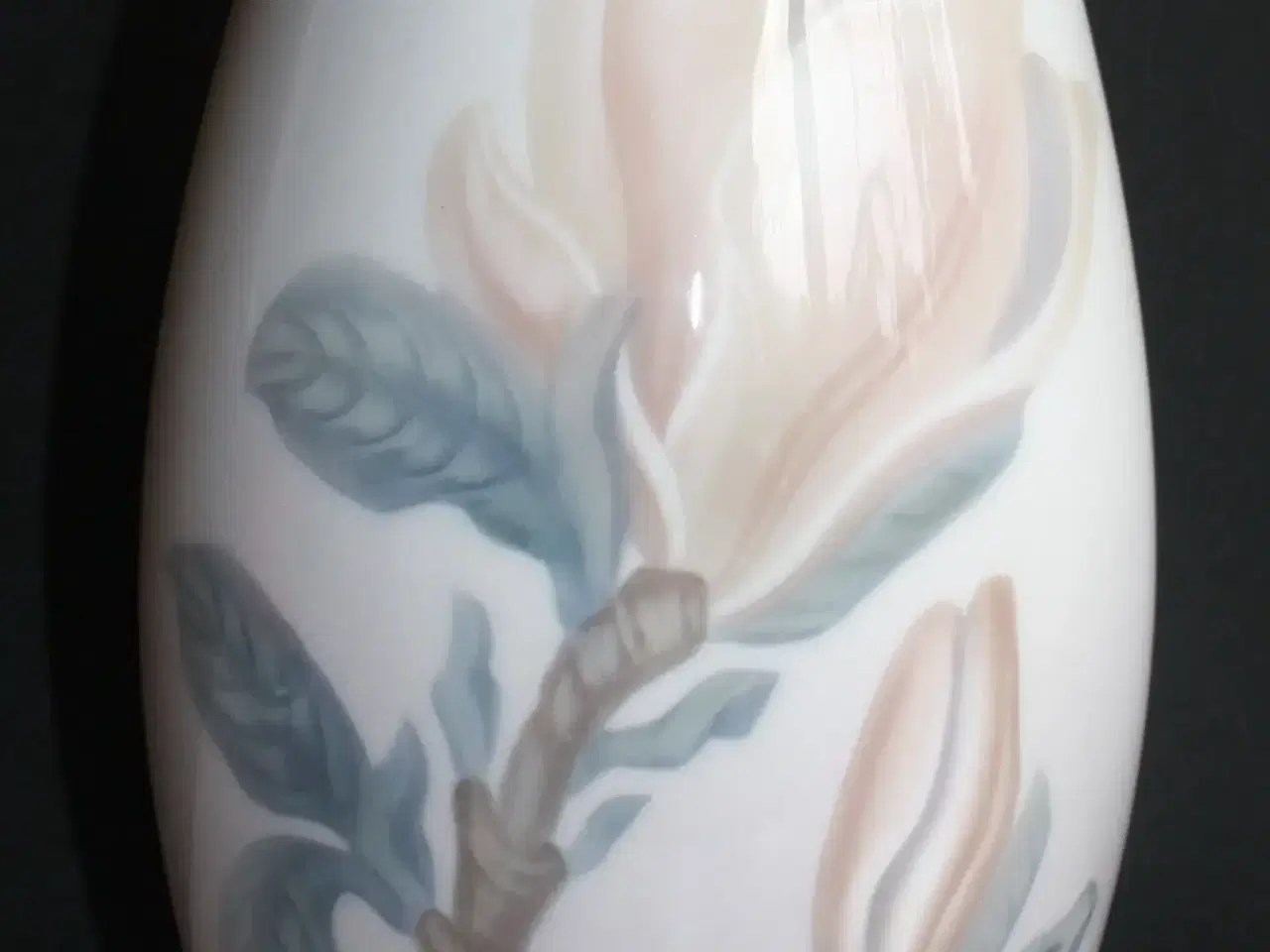 Billede 2 - Vase med Magnolia, Bing og Grøndahl 