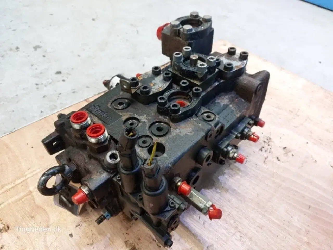 Billede 2 - JCB 427 HL Hydraulikventil 334/V1169