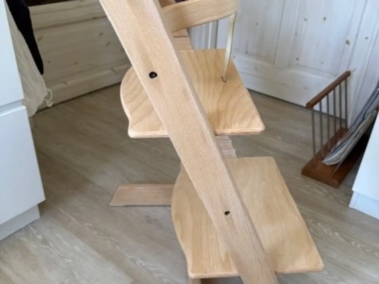 Billede 2 - Trip Trap Højstol Ny Model Massiv Bøg Lys Natur.