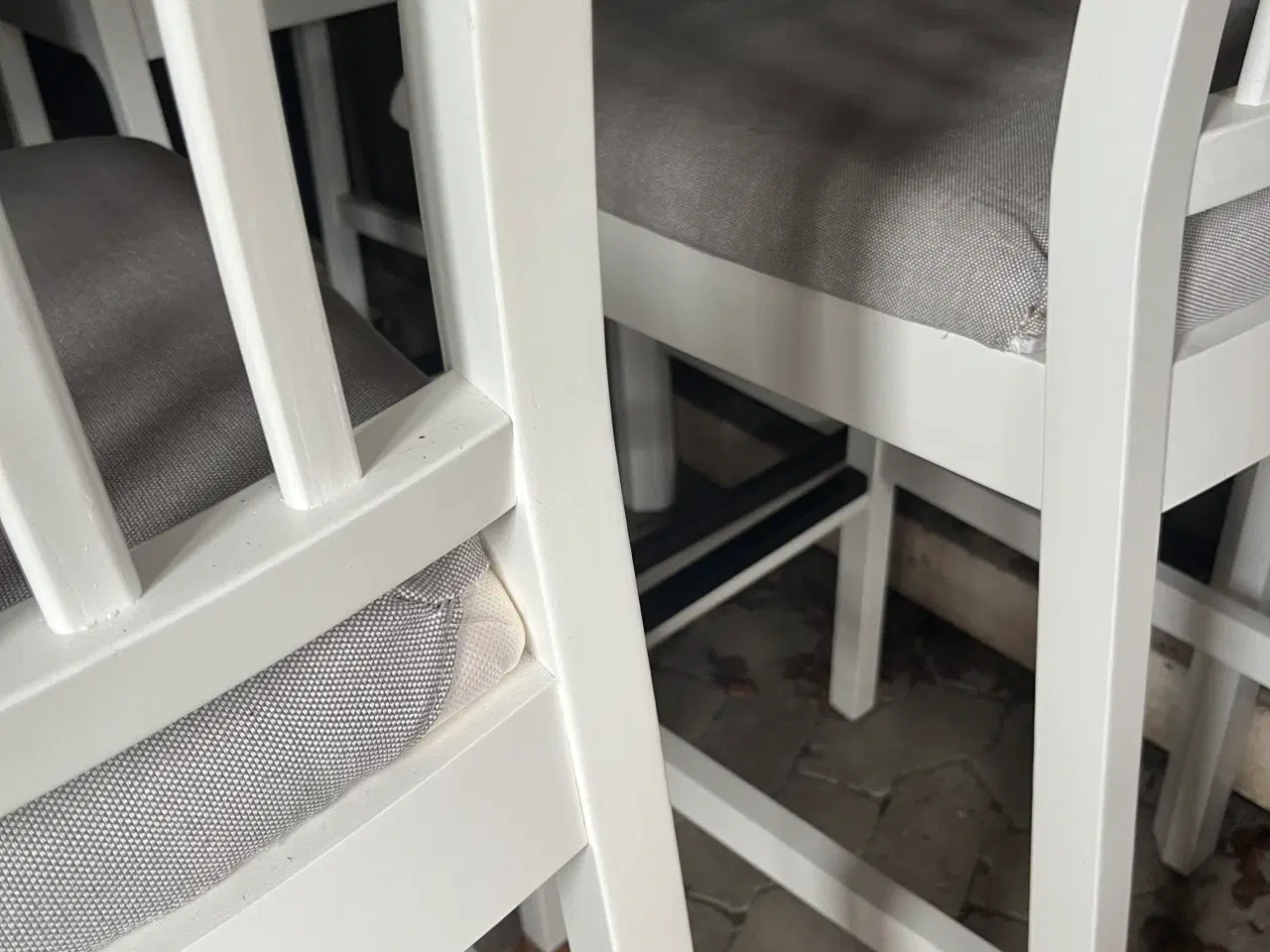 Billede 3 - bar sæt med 4 stole 