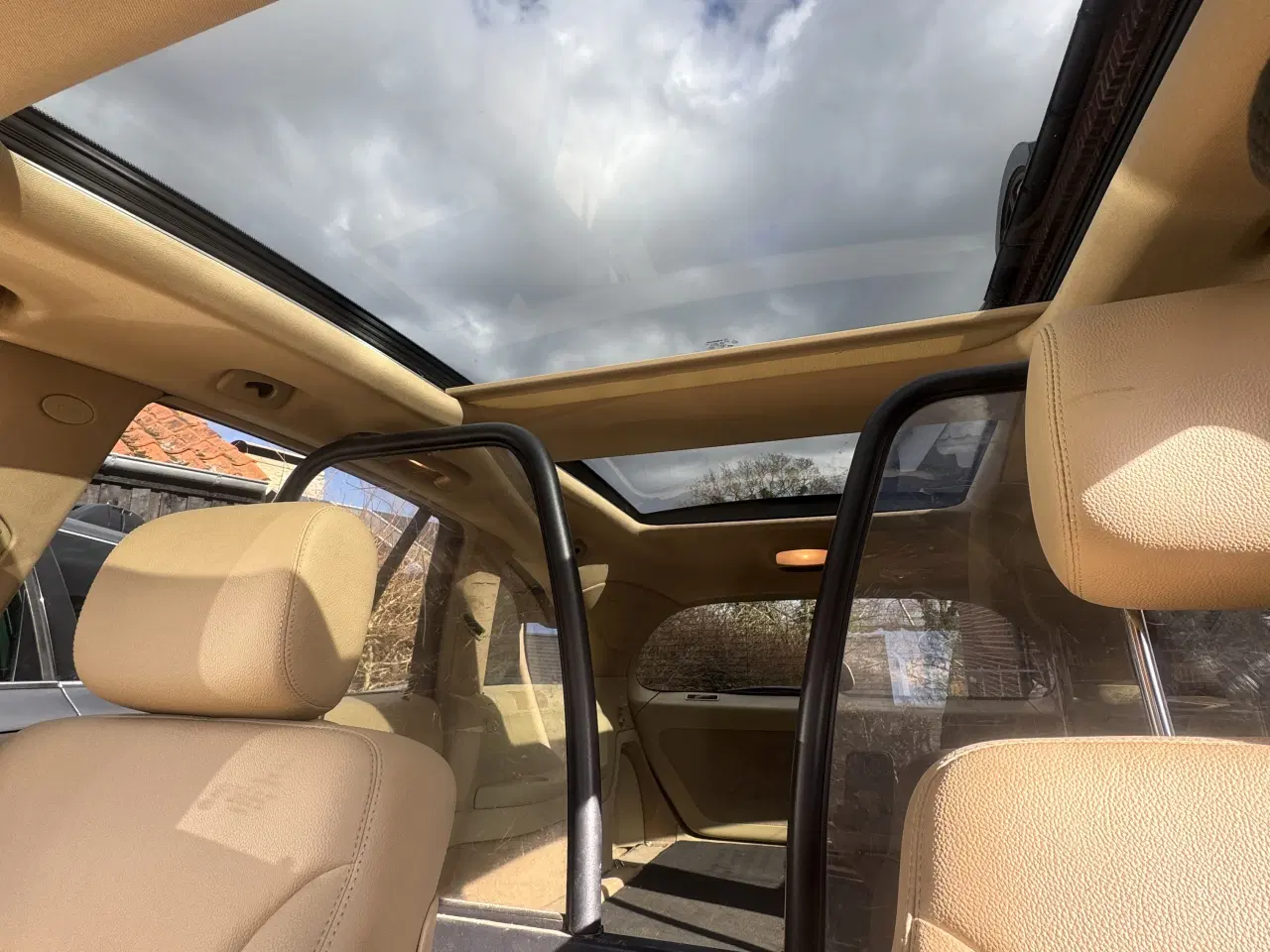 Billede 8 - Mercedes R320 4Matic 4x4, med Våben + Ammo skab