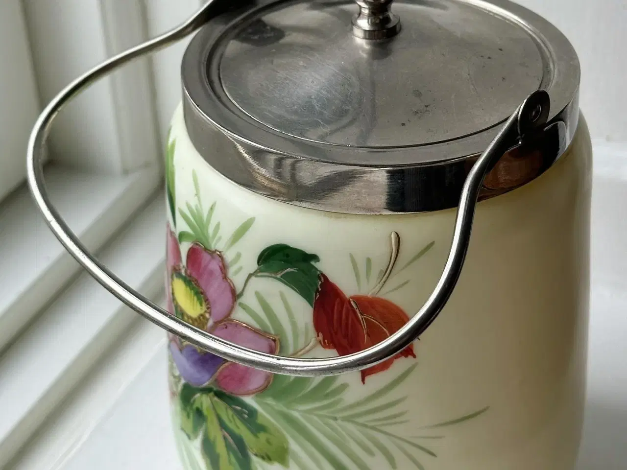 Billede 5 - Antik kiksespand, England, bemalet opalineglas