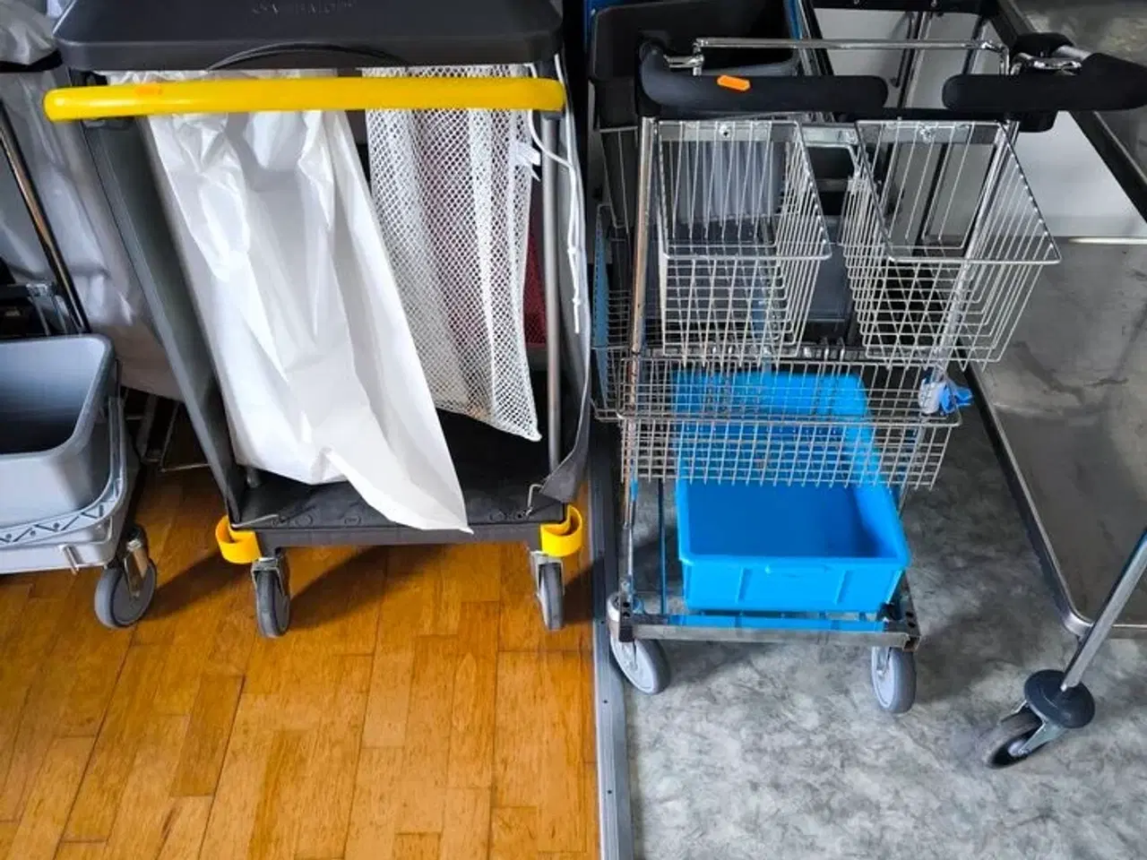 Billede 2 - Rengøringsvogne, fremførere m.v.