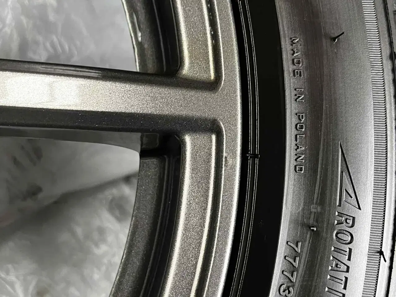 Billede 2 - Bridgestone dæk 275/40x20 med Brocks fælge.