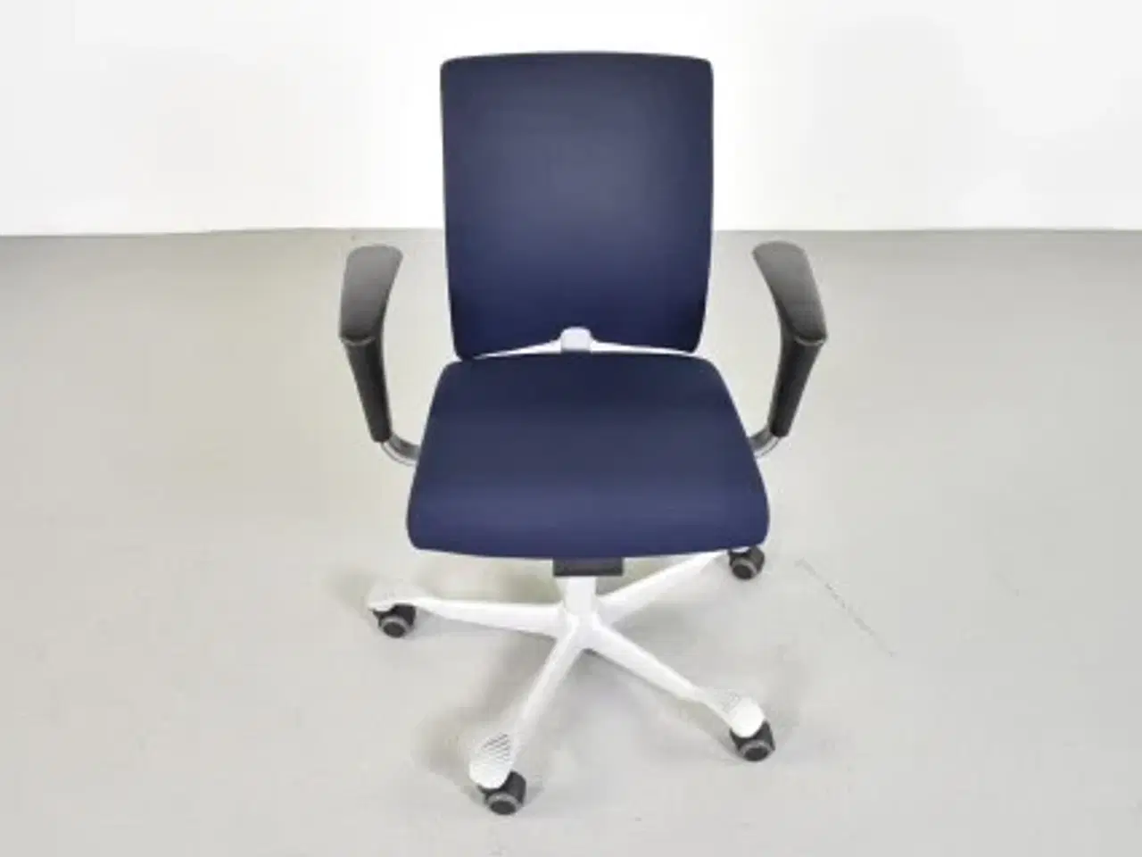 Billede 5 - Häg h04 4200 kontorstol med blåt polster, sølvgråt stel og armlæn