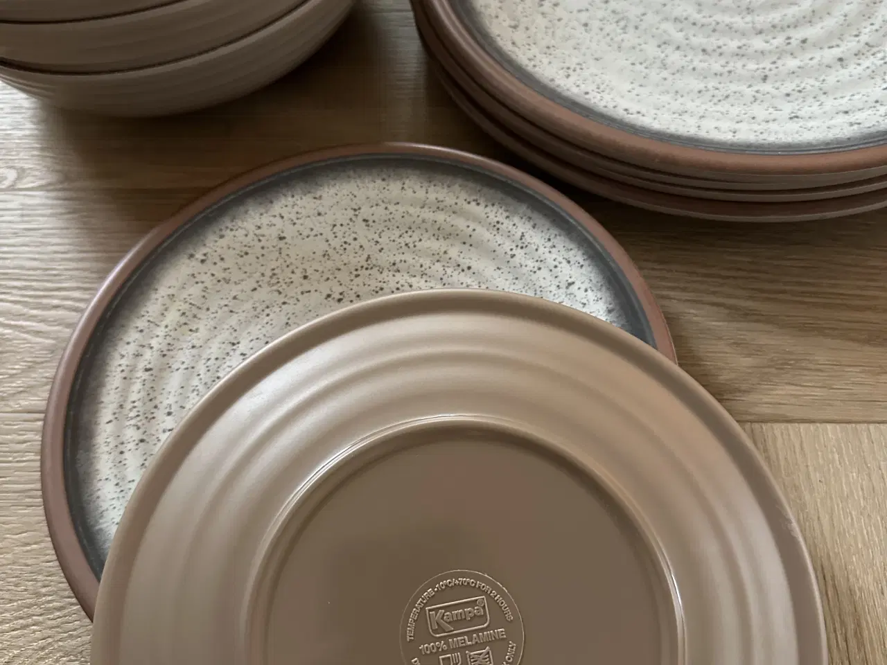 Billede 2 - Tallerkensæt til camping