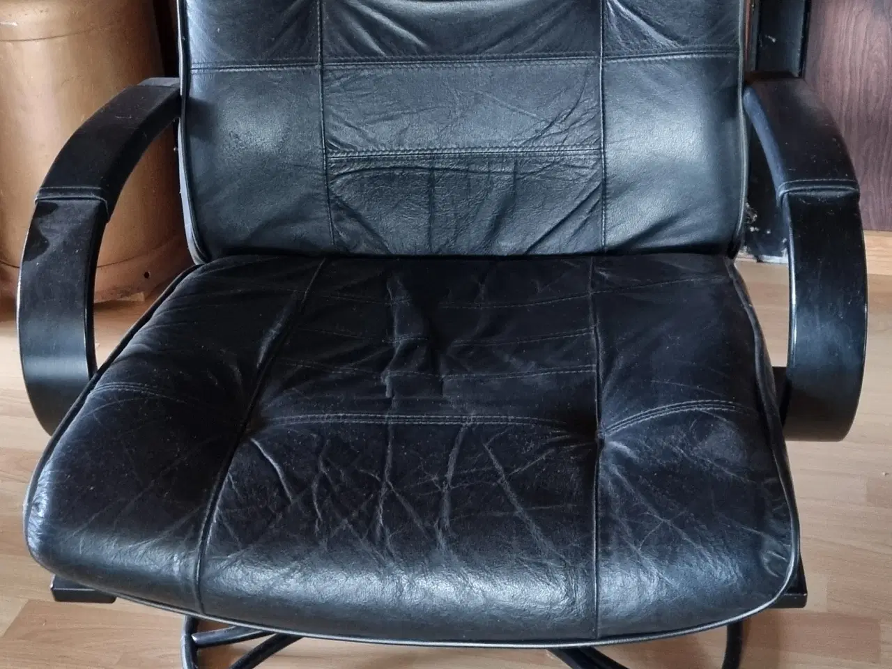 Billede 2 - 4 lænestole med drejefod, sort nappa