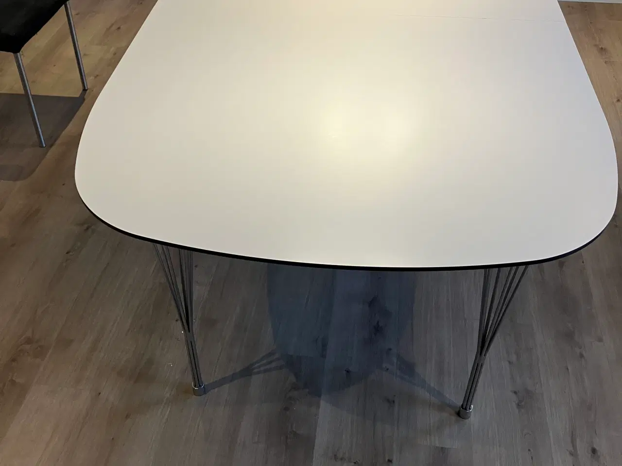 Billede 1 - Prado hvid slidstærk spisebord