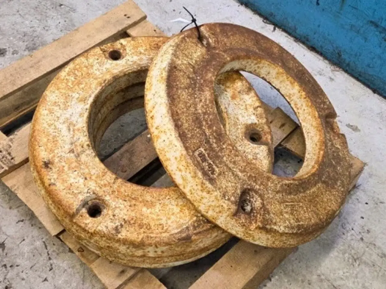 Billede 14 - New Holland T5050 Hjulvægt Sæt 5113181