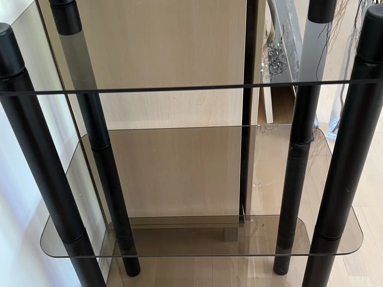 Billede 1 - Glas reol