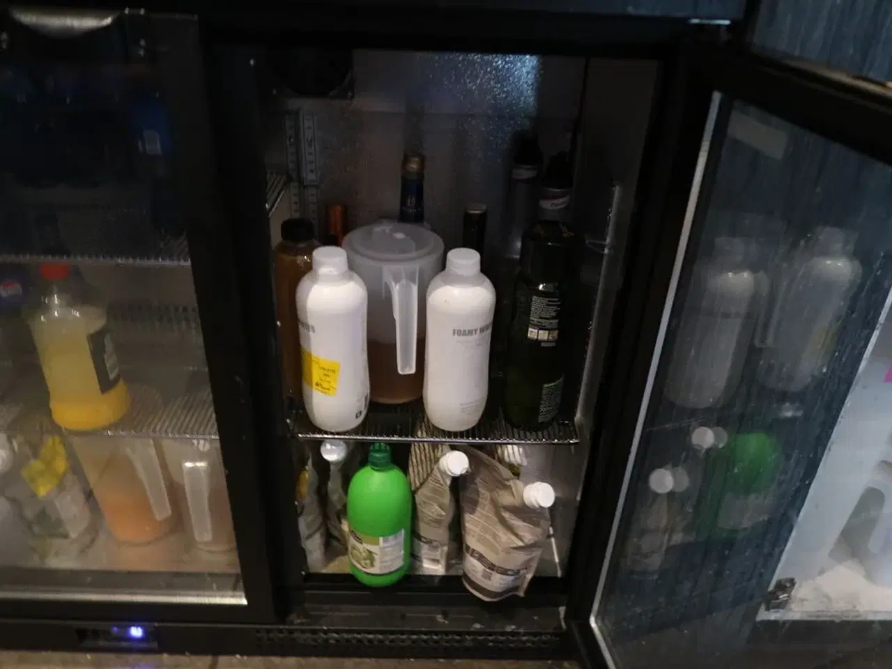 Billede 4 - Tefcold BA31H backbarkøler + indhold