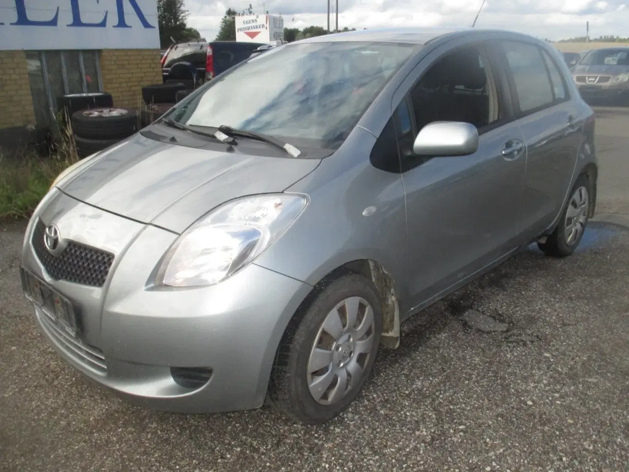 Billede 2 - Toyota Yaris 1,3 Luna