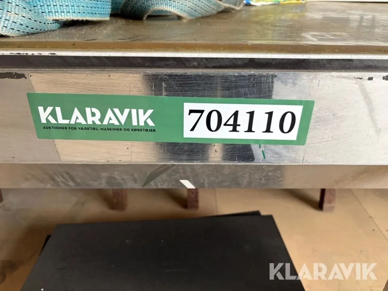 Billede 12 - Arbejdsbord på hjul uden indhold