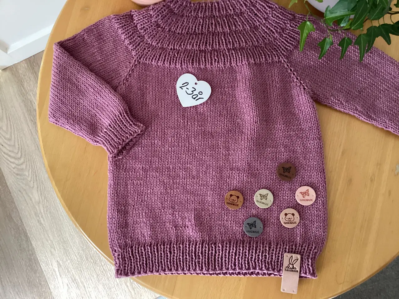 Billede 5 - Håndstrikket Ankers sweater 2-3 år hue 2-4 år