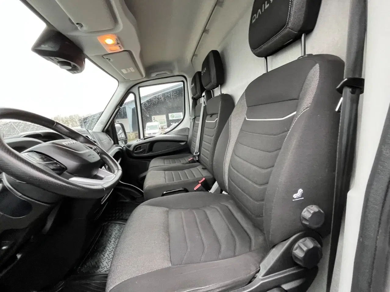 Billede 10 - Iveco Daily 3,0 35S18 12m³ Van AG8