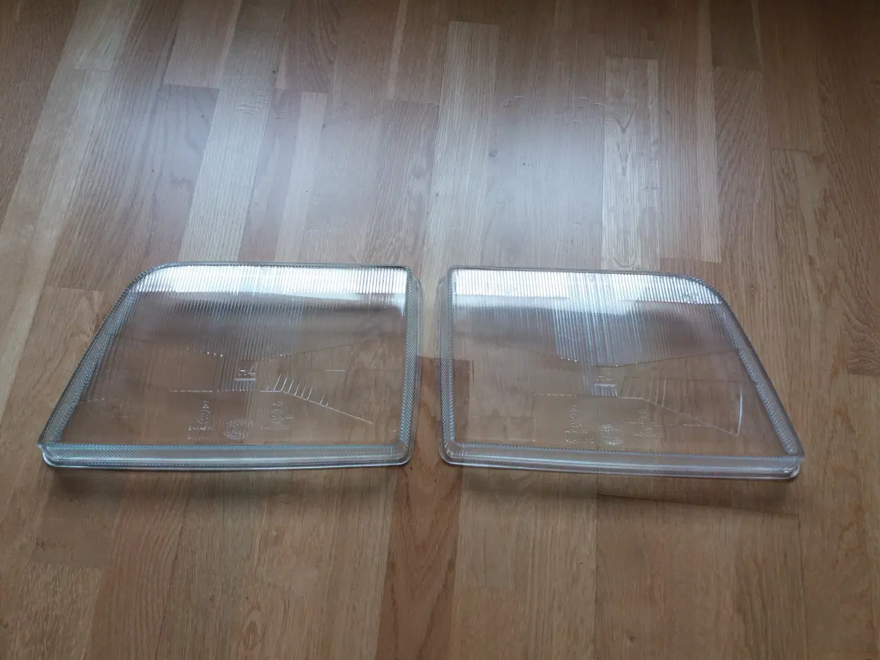Billede 3 - Forlygteglas Hella 9ES 131 710-001