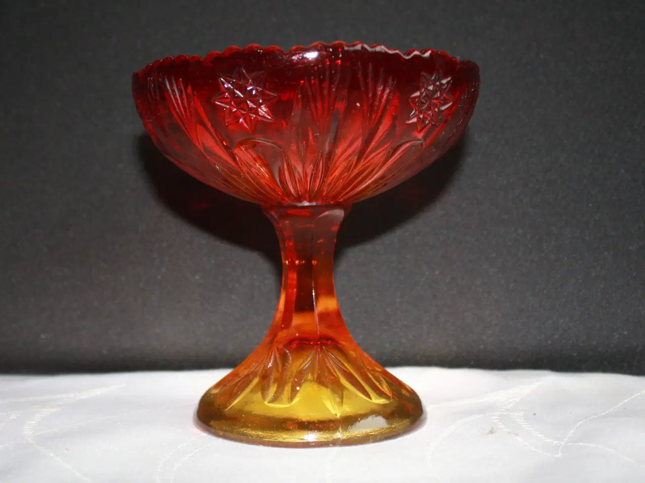 Billede 5 - Kandisskål af rødt glas