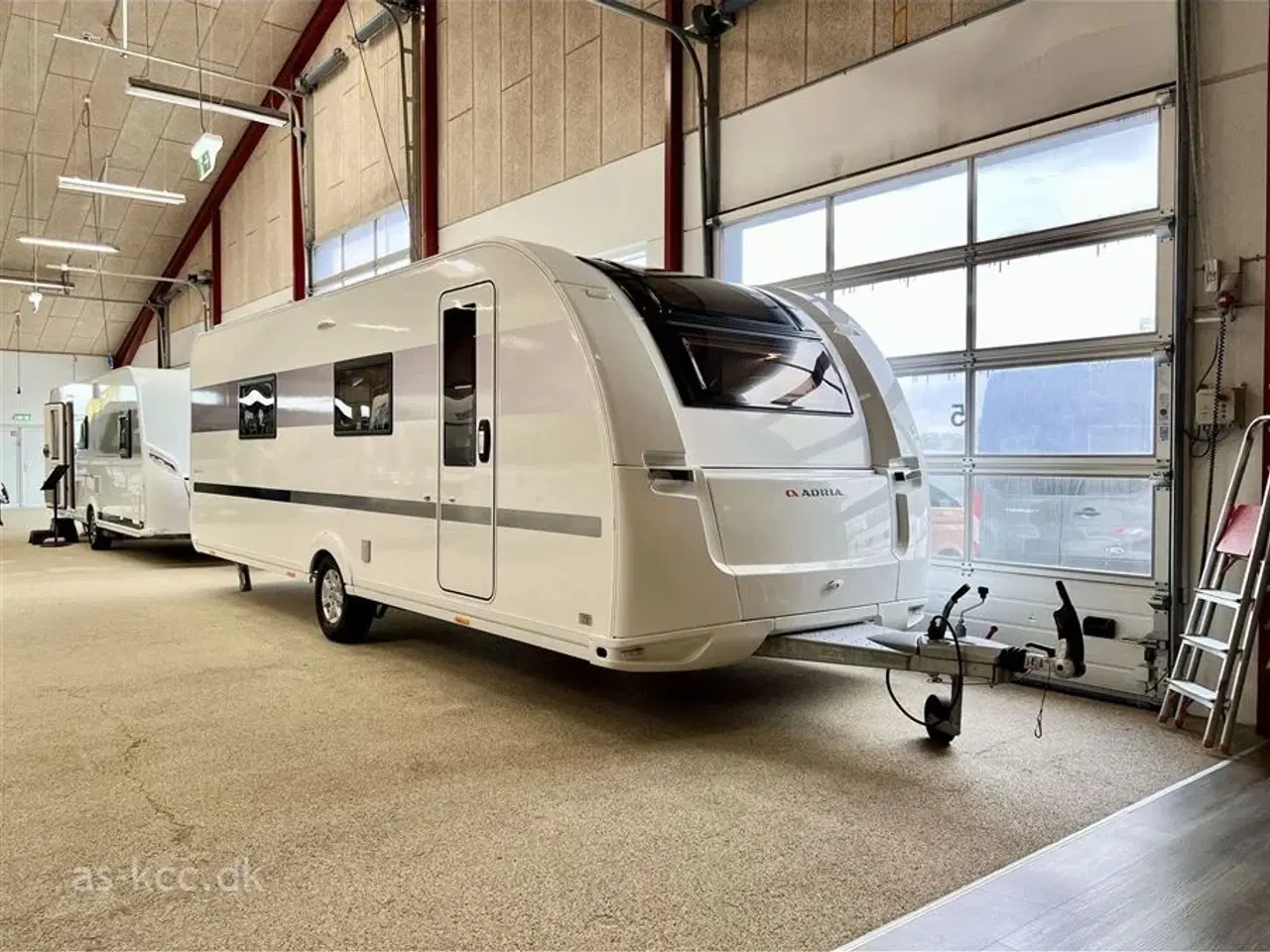 Billede 1 - 2021 - Adria Alpina 663 HT Alde Centralvarme   Adria Alpina 663 HT årg. 2021. 4 sovepladser, 6 siddepladser