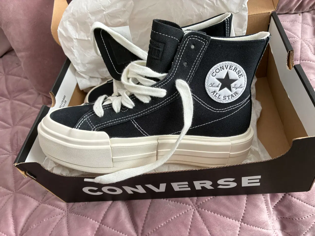 Billede 2 - Fede Converse mørkeblå 