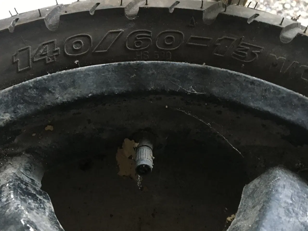 Billede 3 - Scooterfælg med dæk