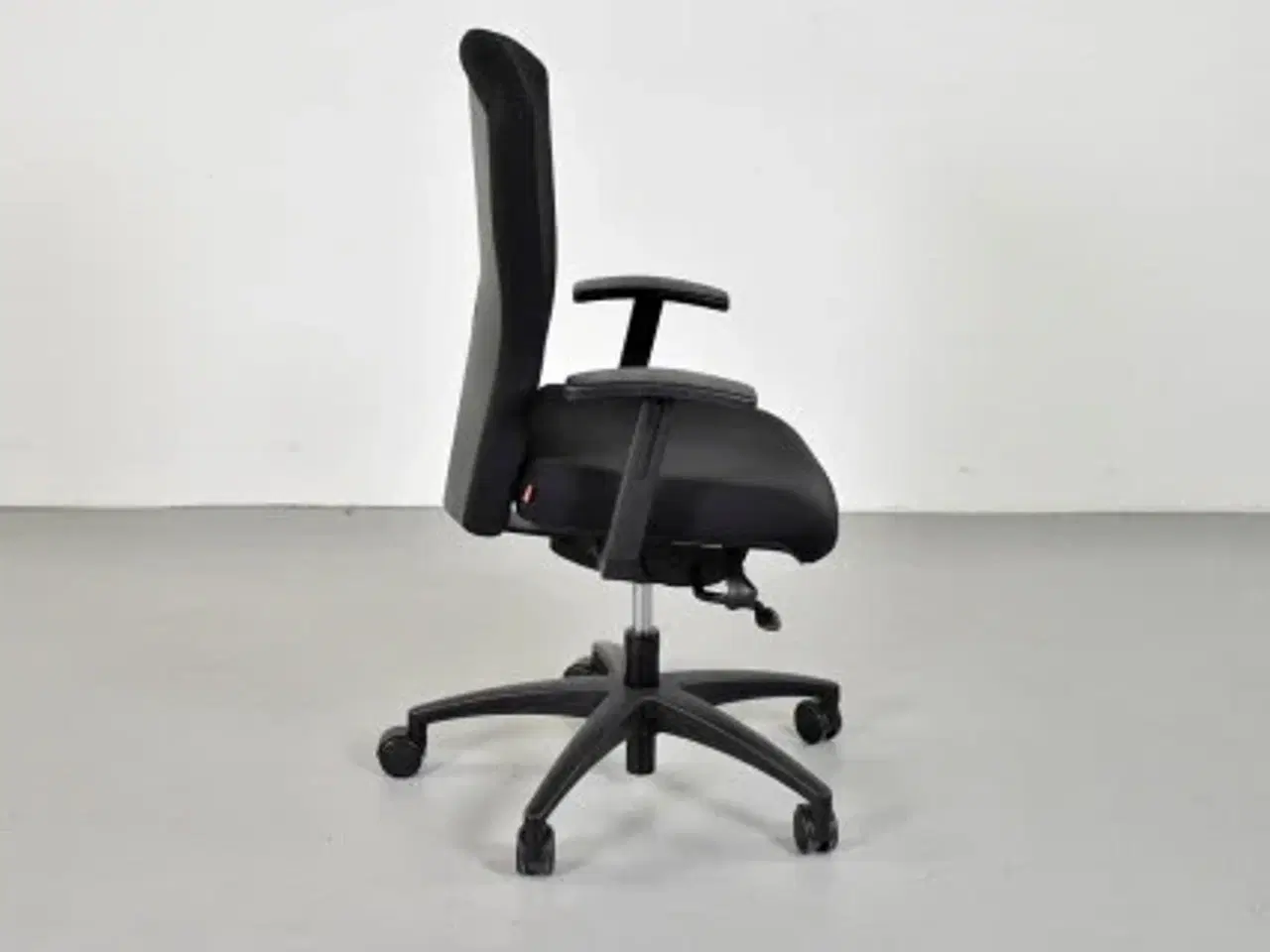 Billede 4 - Köhl kontorstol med sort polster og armlæn