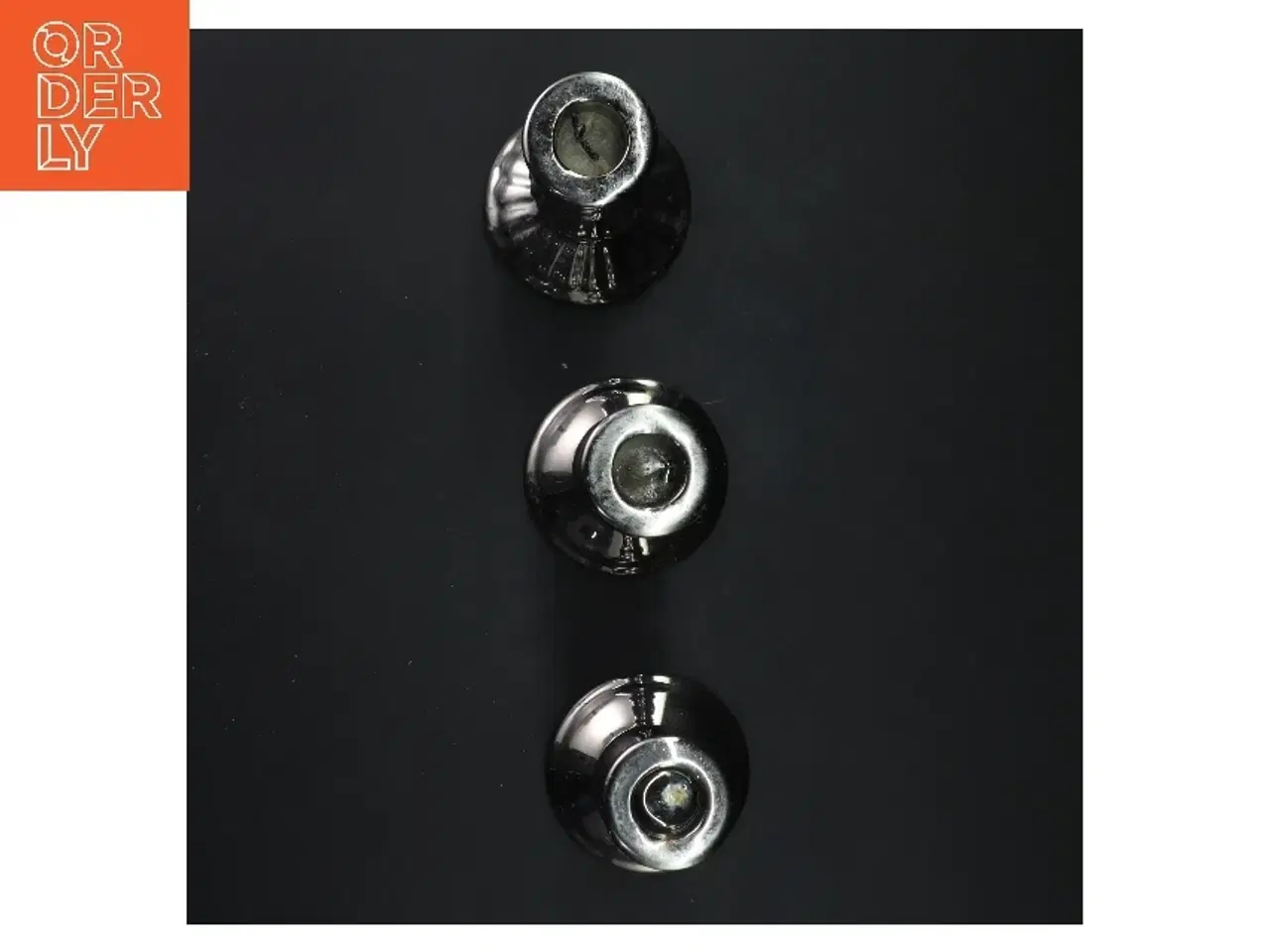 Billede 3 - Sæt af tre lysestager (str. Ø 7,5x h 15,5 cm)