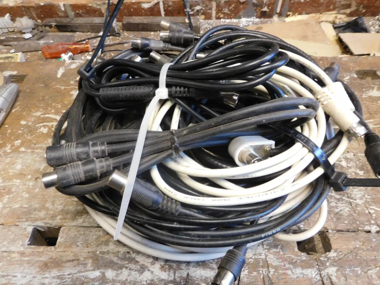 Billede 1 - Mange forskelige Kabler